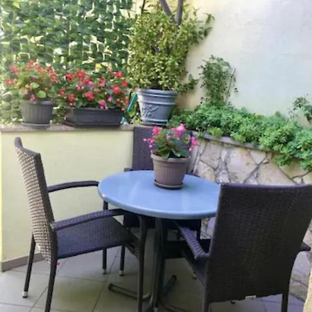 Skenderi Apartment Studio Цриквеница Экстерьер фото
